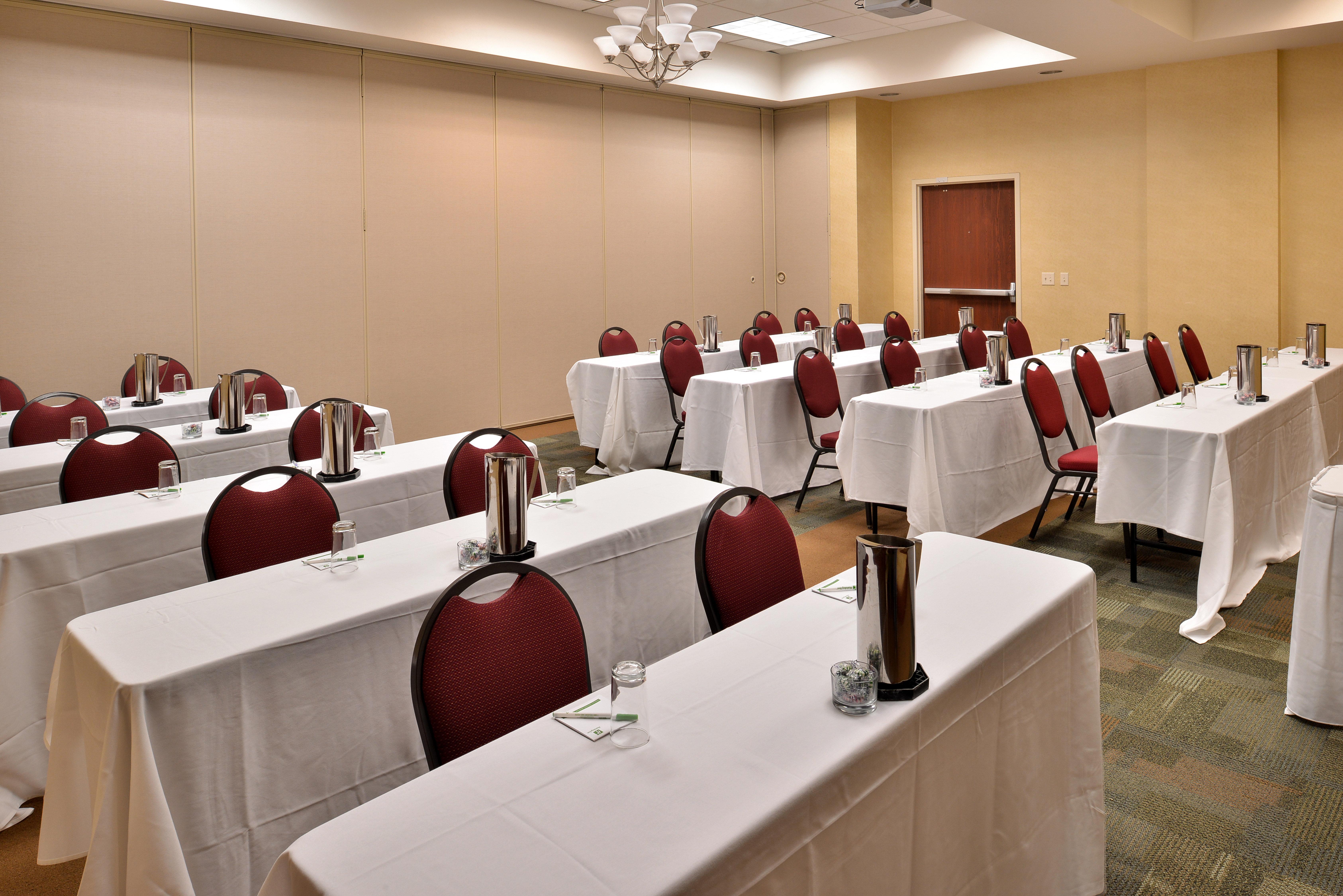 Holiday Inn Madison At The American Center By Ihg Exteriör bild