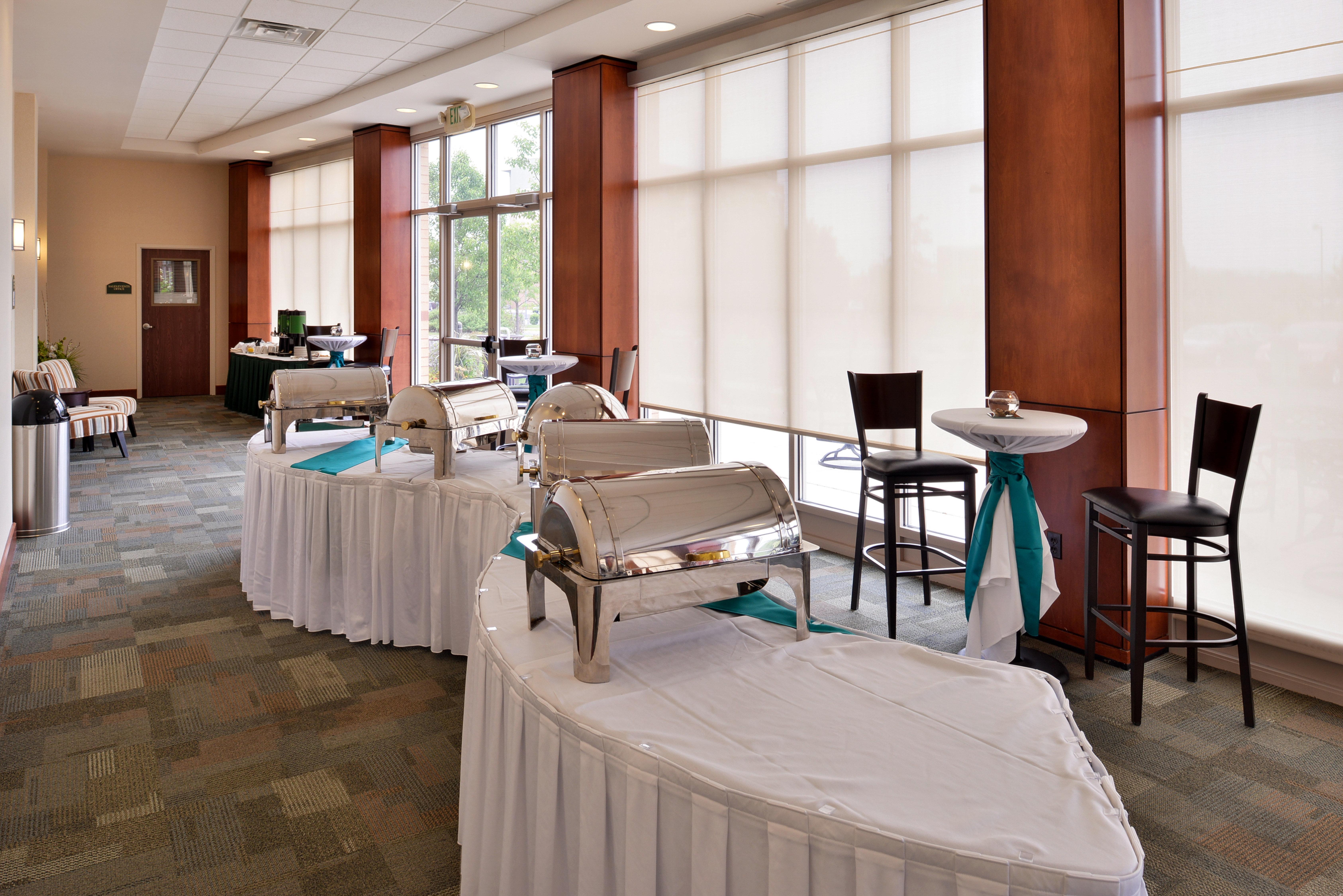 Holiday Inn Madison At The American Center By Ihg Exteriör bild