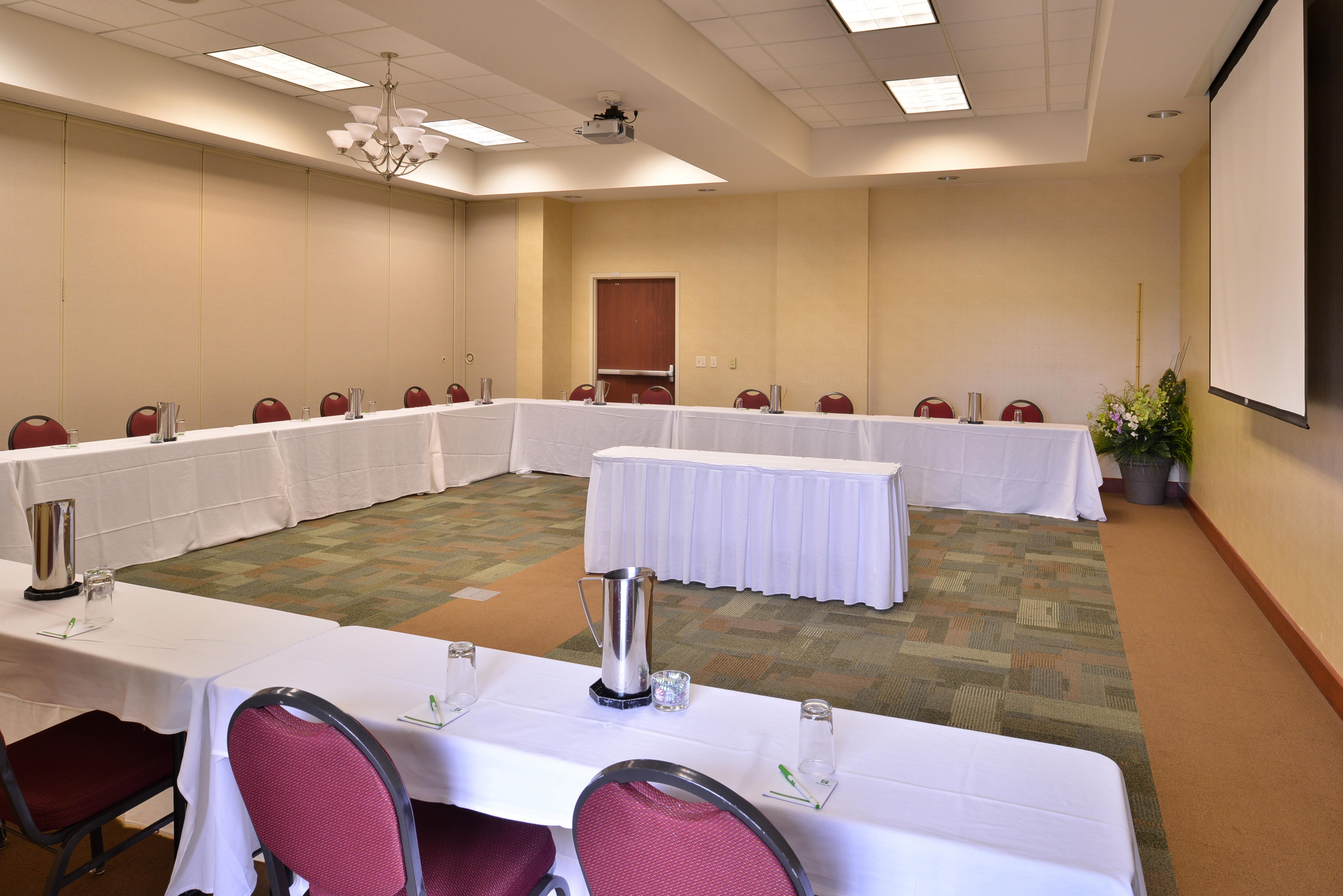 Holiday Inn Madison At The American Center By Ihg Exteriör bild