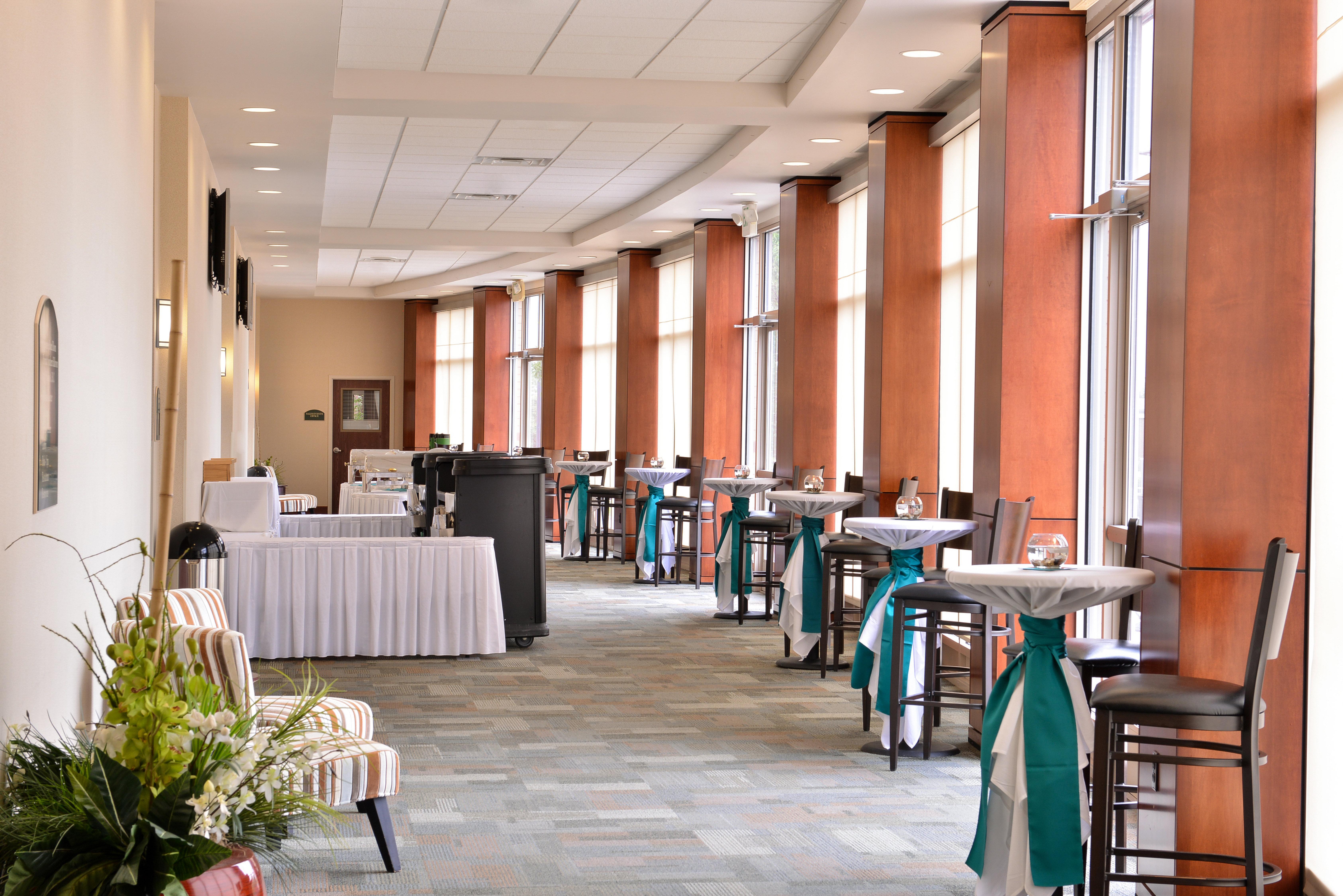 Holiday Inn Madison At The American Center By Ihg Exteriör bild