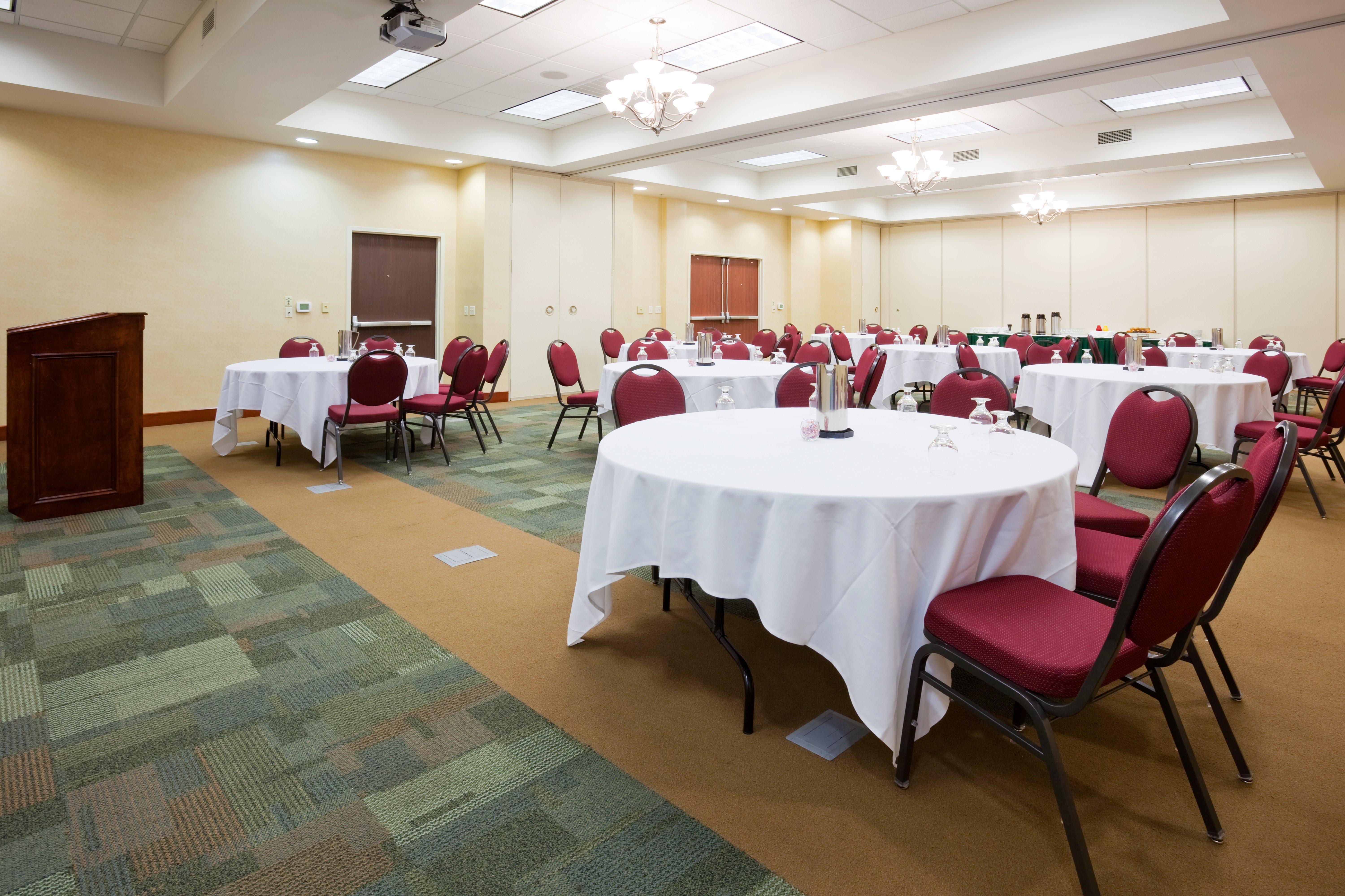 Holiday Inn Madison At The American Center By Ihg Exteriör bild