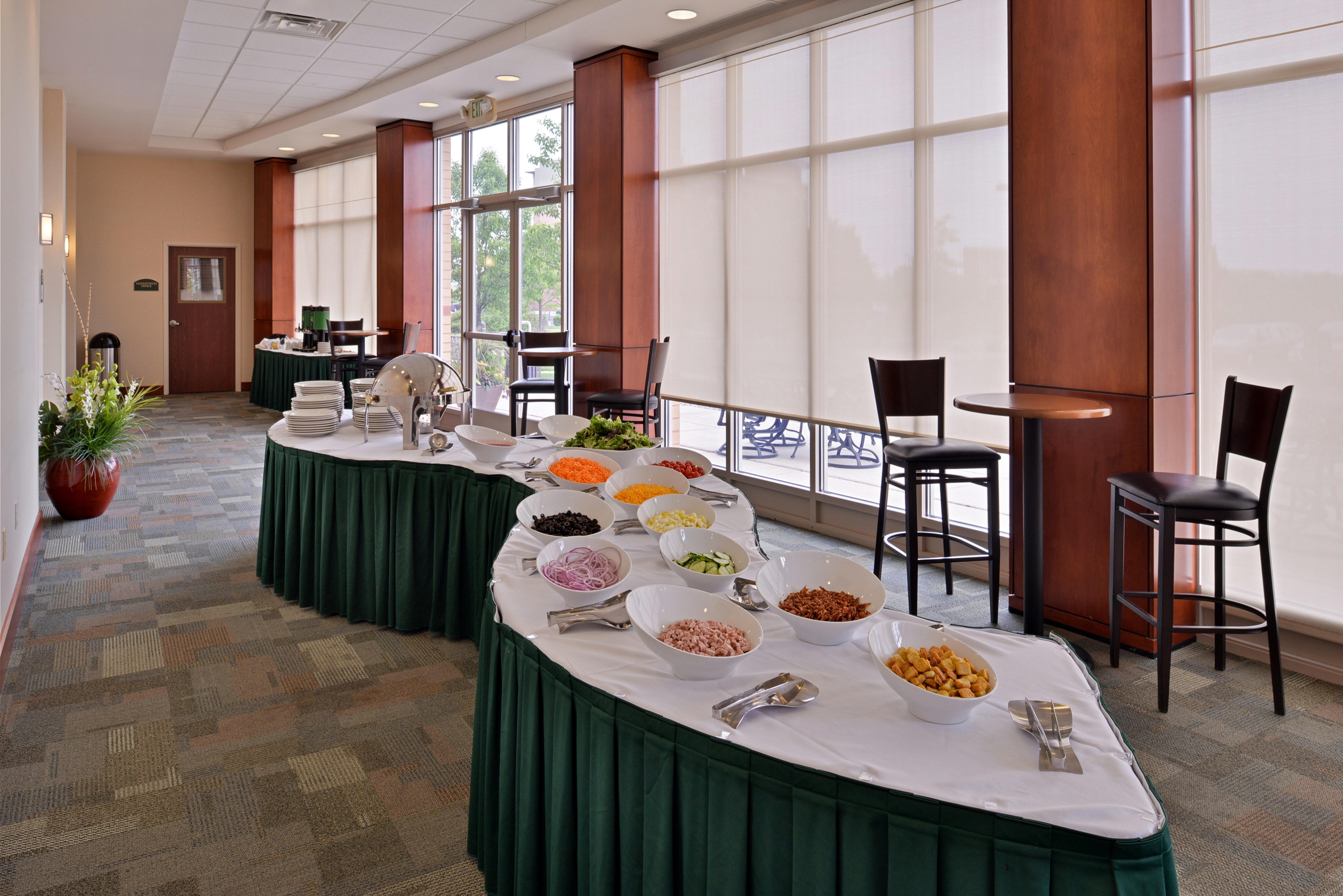 Holiday Inn Madison At The American Center By Ihg Exteriör bild